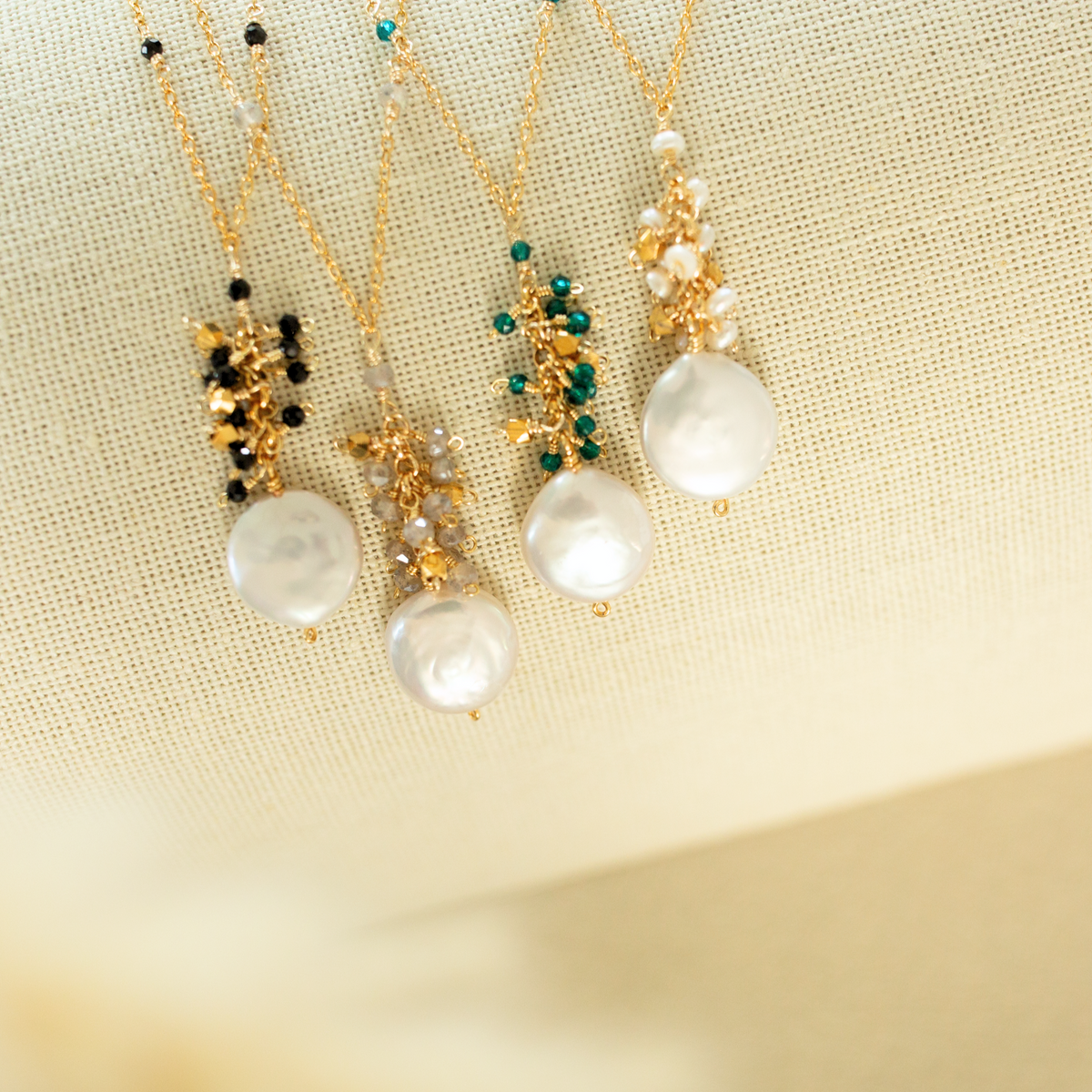 The Marea Pendant