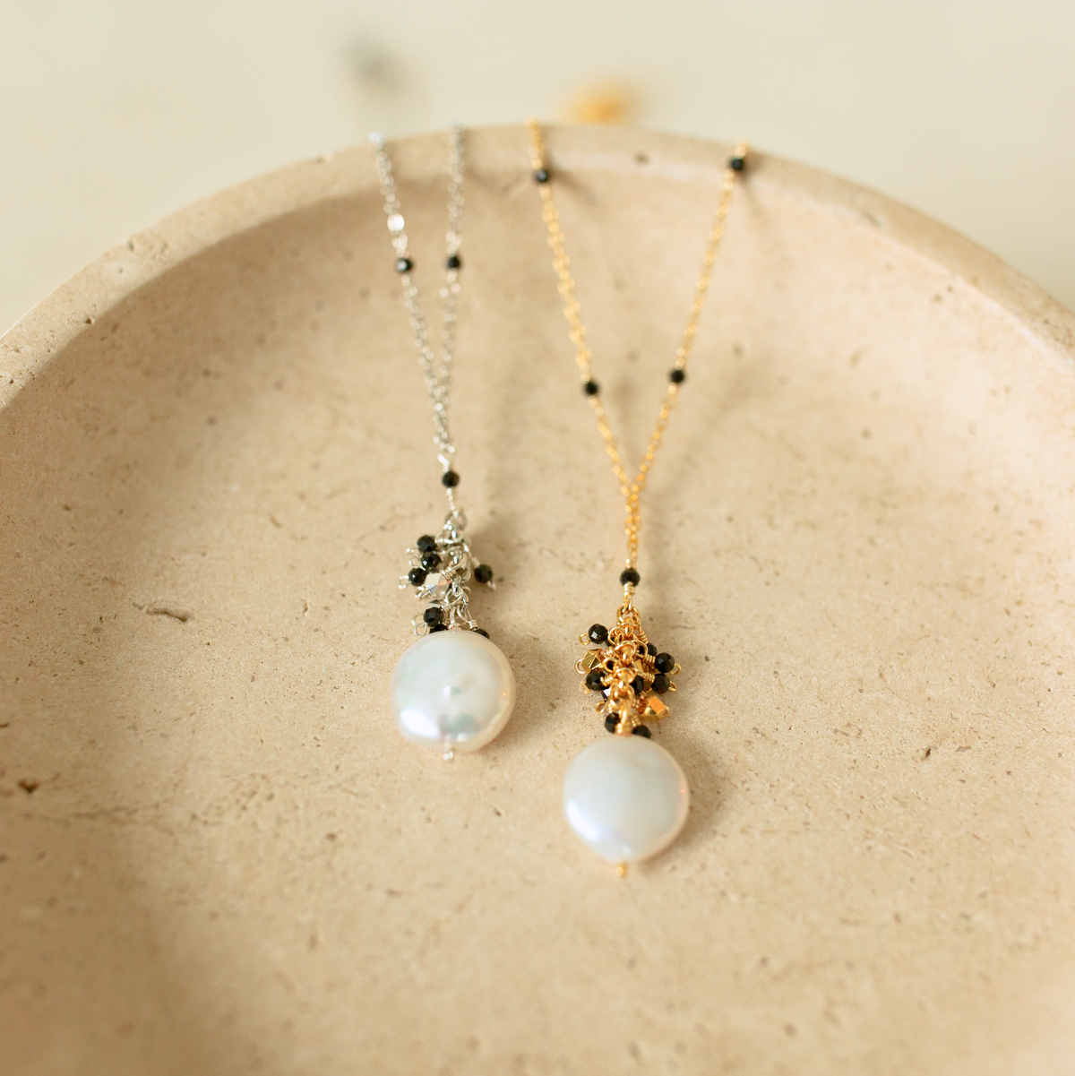 The Marea Pendant