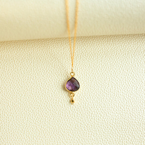 The Amethyst — natural amethyst pendant necklace with a fine golden chain, additional view 3